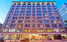 Le Square Phillips & 4*